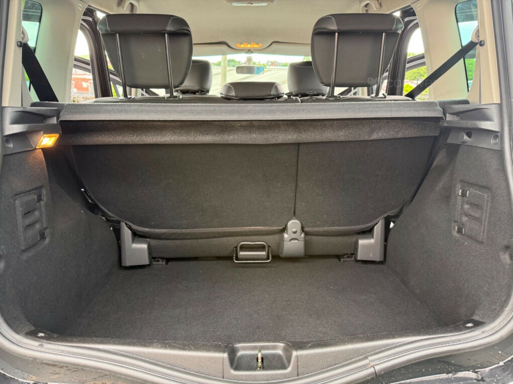 Renault Grand Modus Dynamique Red #59