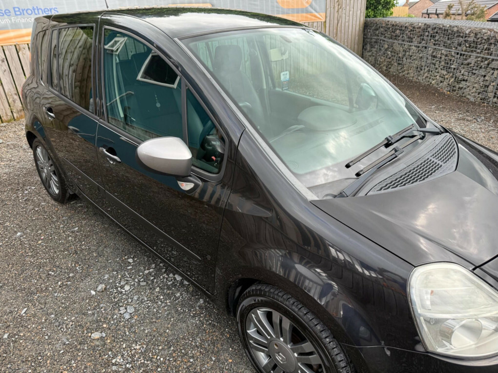 Renault Grand Modus Dynamique Red #13