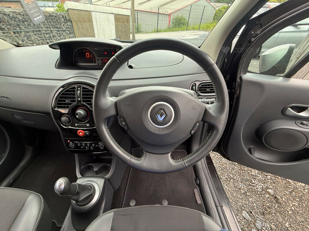 Renault Grand Modus Dynamique Red #80