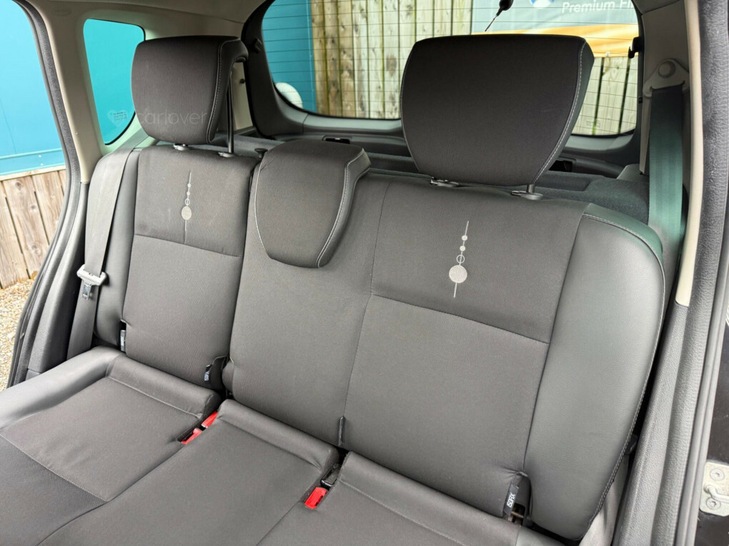 Renault Grand Modus Dynamique Red #65