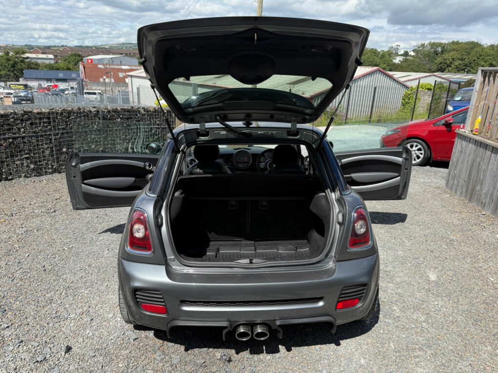 Mini Hatch Cooper S Red #58