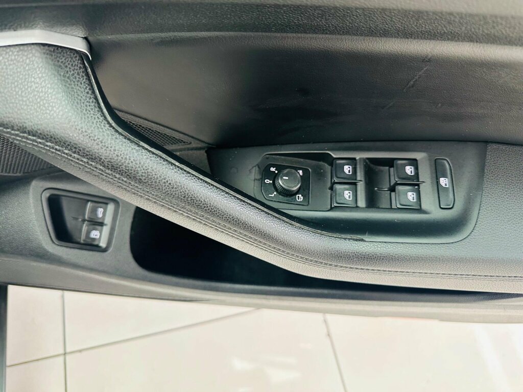 Volkswagen Passat  Silver #25