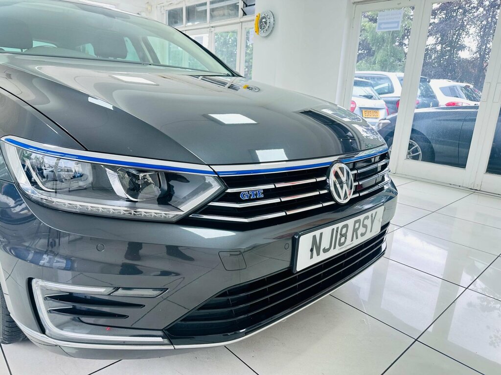 Volkswagen Passat  Silver #32