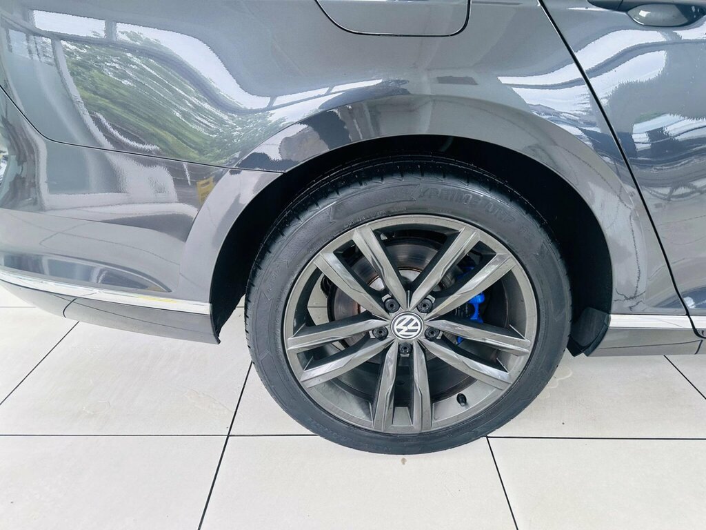 Volkswagen Passat  Silver #13