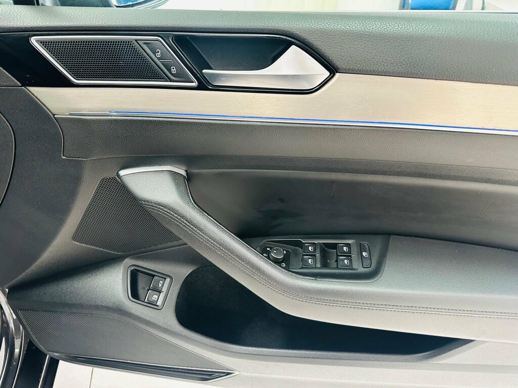 Volkswagen Passat  Silver #31