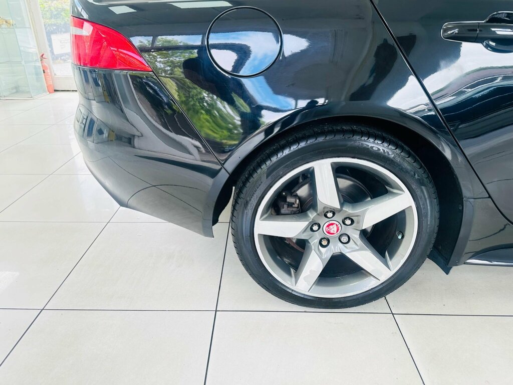 Jaguar XE  Black #12