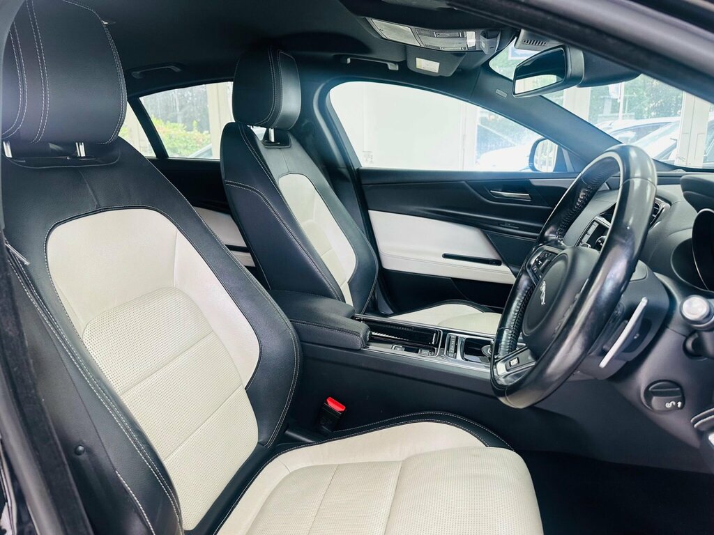 Jaguar XE  Black #26