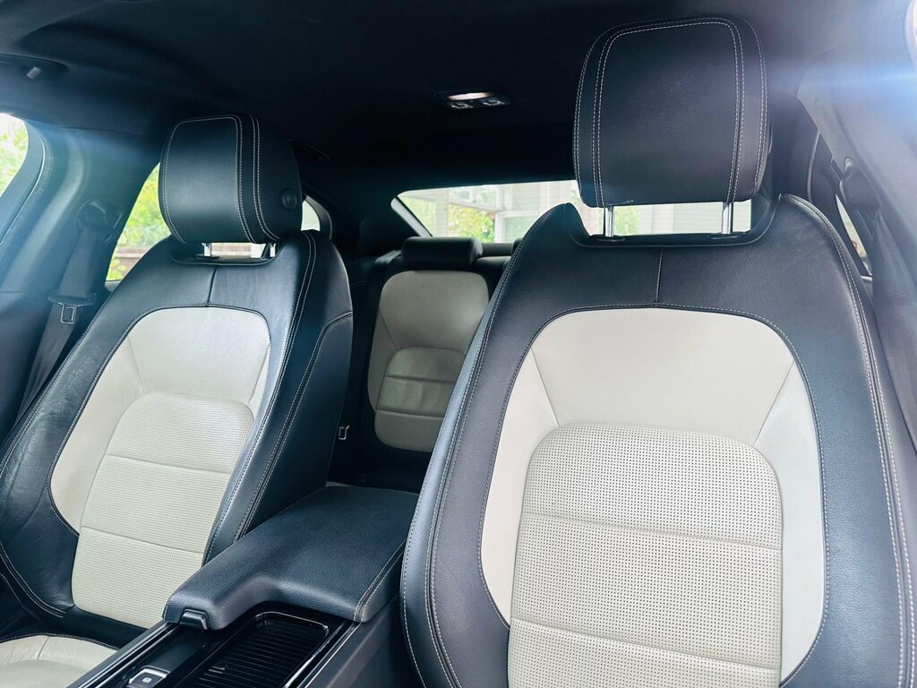 Jaguar XE  Black #8