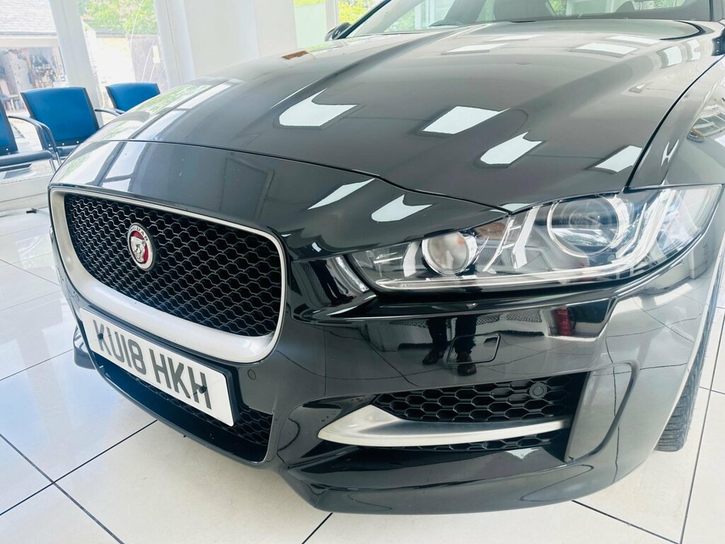 Jaguar XE  Black #24