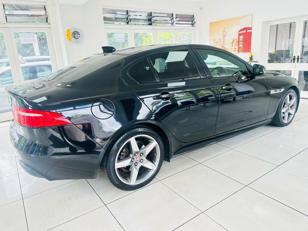 Jaguar XE  Black #22
