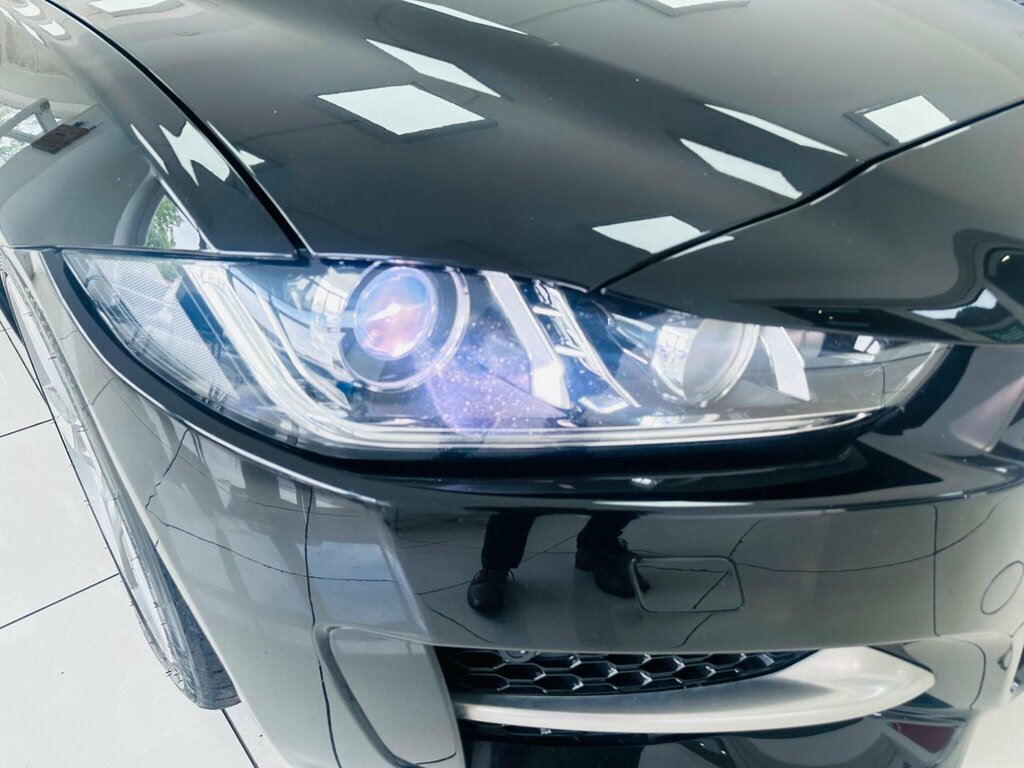 Jaguar XE  Black #36