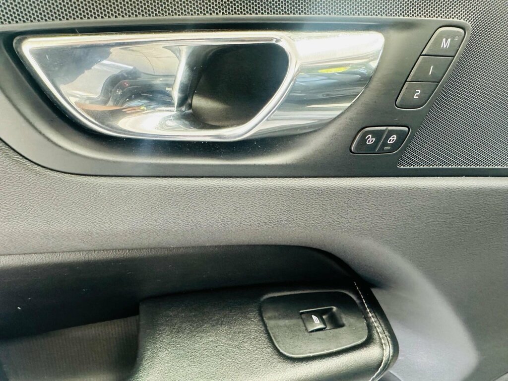 Volvo XC60 D4 R-design Awd Black #38
