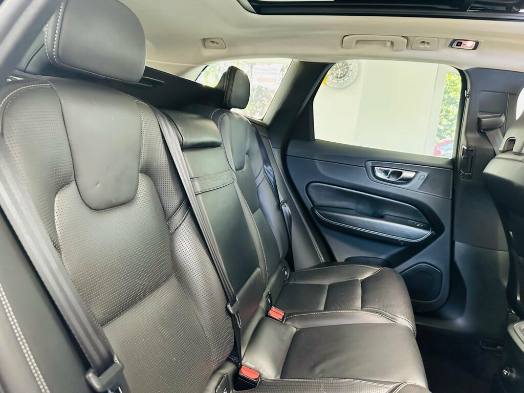 Volvo XC60 D4 R-design Awd Black #22