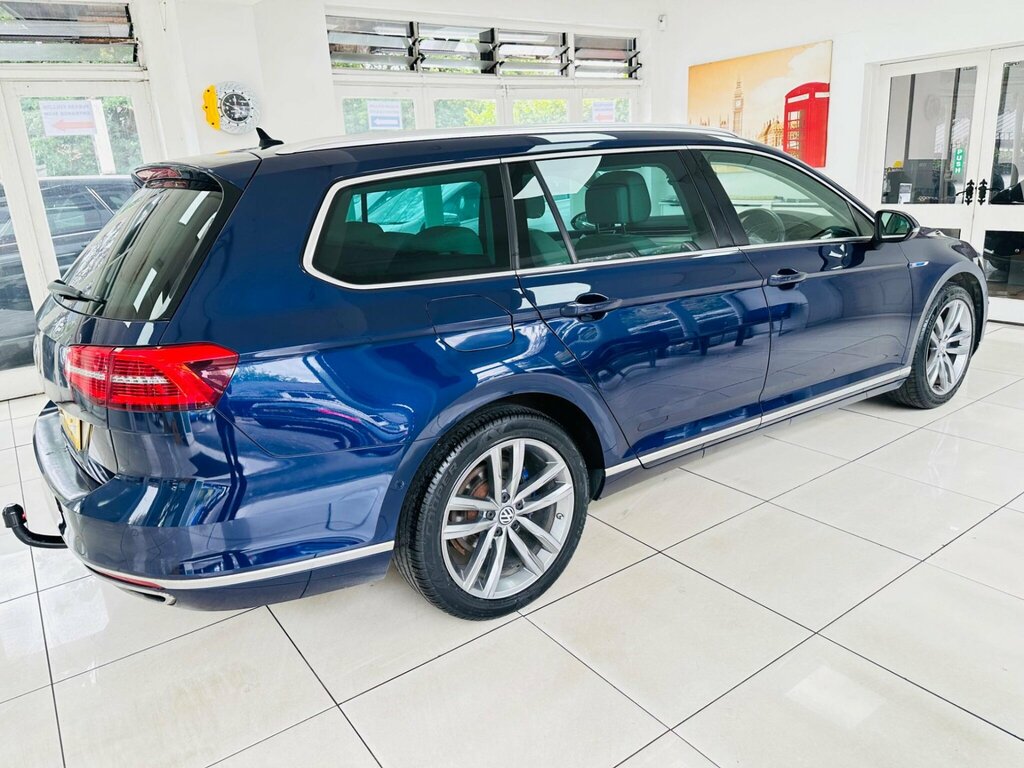 Volkswagen Passat 2017 17 2.0 Black #24