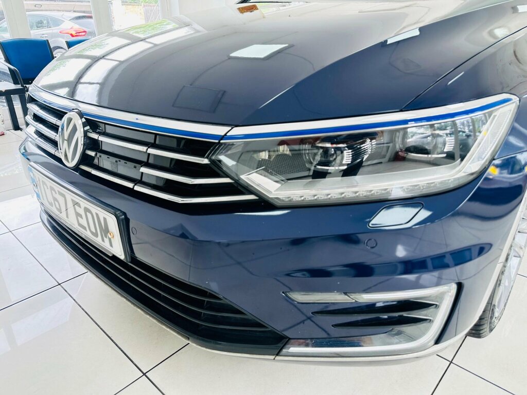 Volkswagen Passat 2017 17 2.0 Black #32
