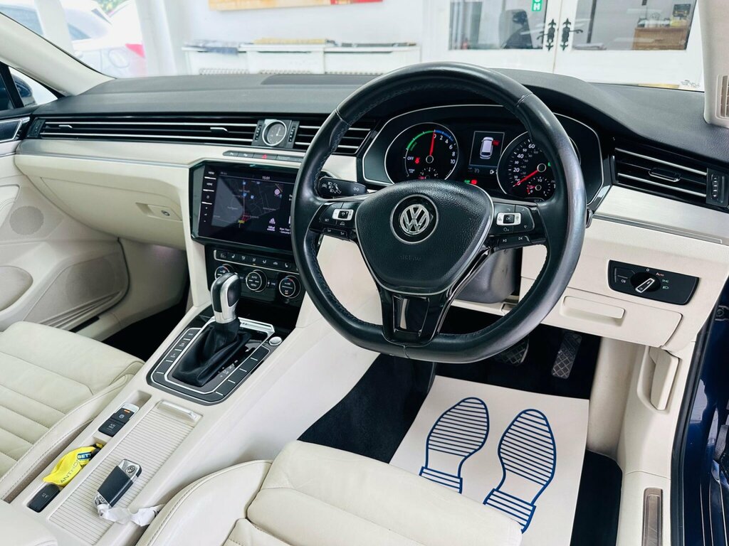Volkswagen Passat 2017 17 2.0 Black #19