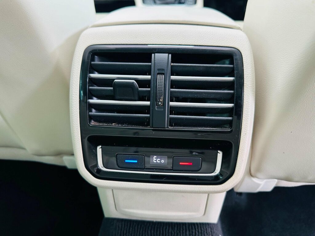 Volkswagen Passat 2017 17 2.0 Black #43