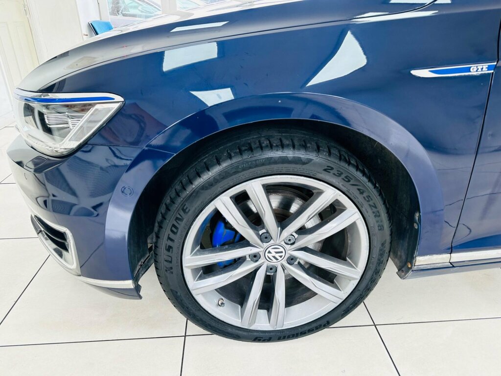 Volkswagen Passat 2017 17 2.0 Black #10