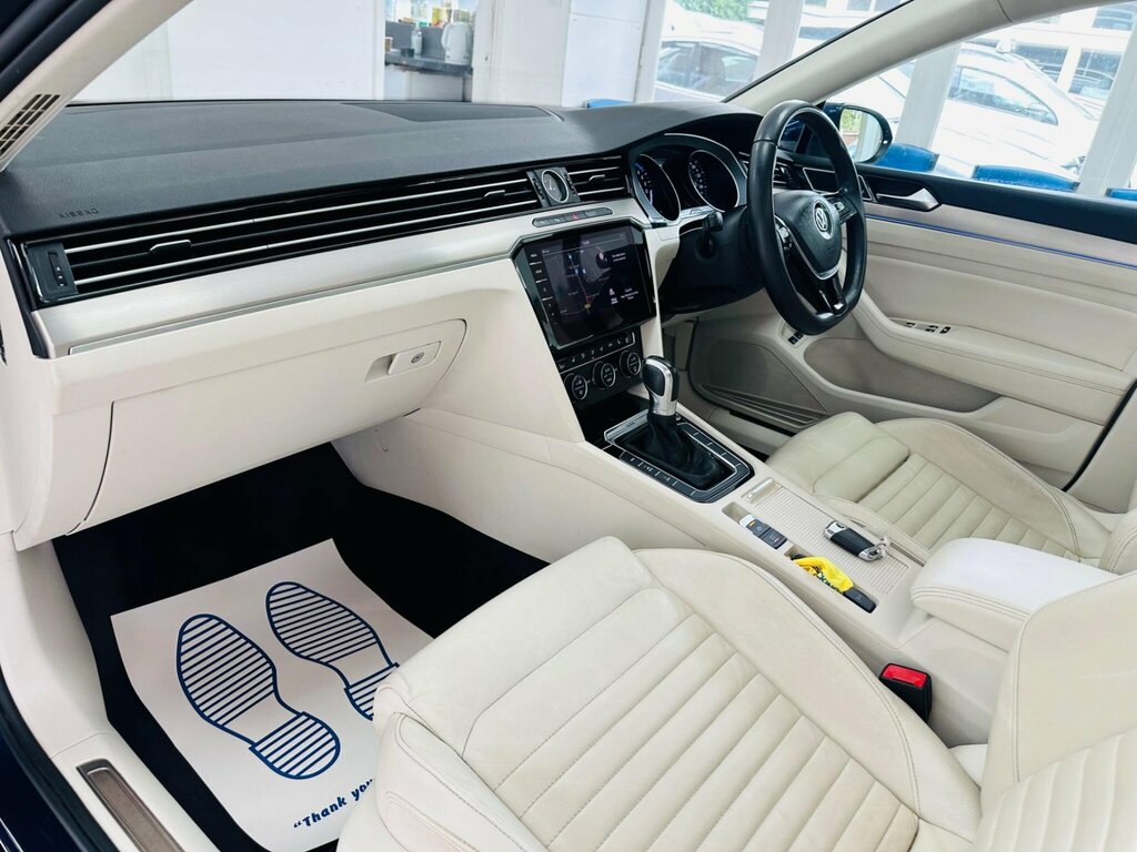 Volkswagen Passat 2017 17 2.0 Black #38