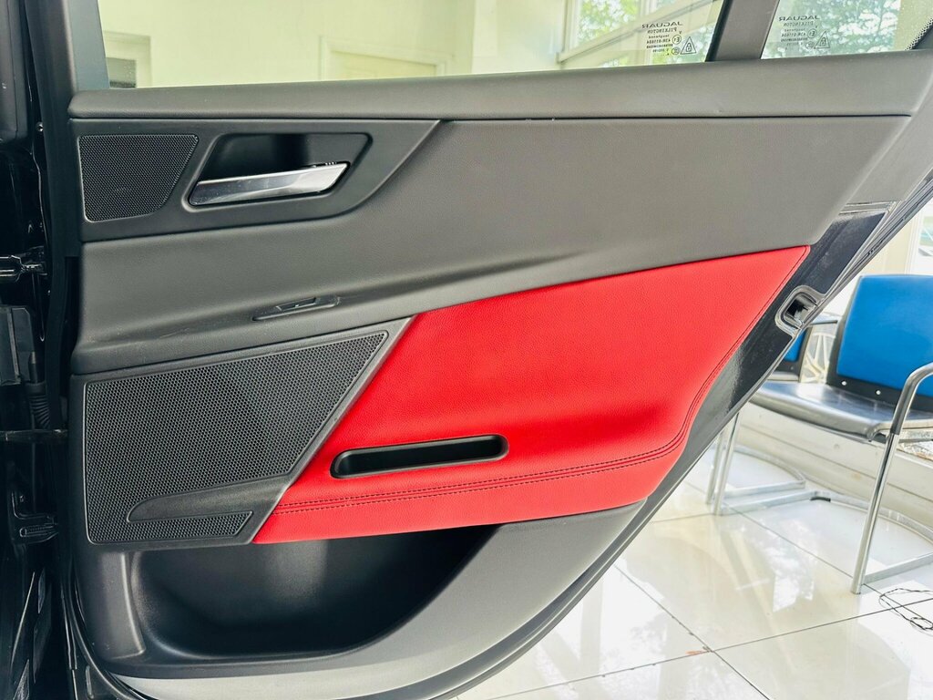 Jaguar XE R-sport Grey #26