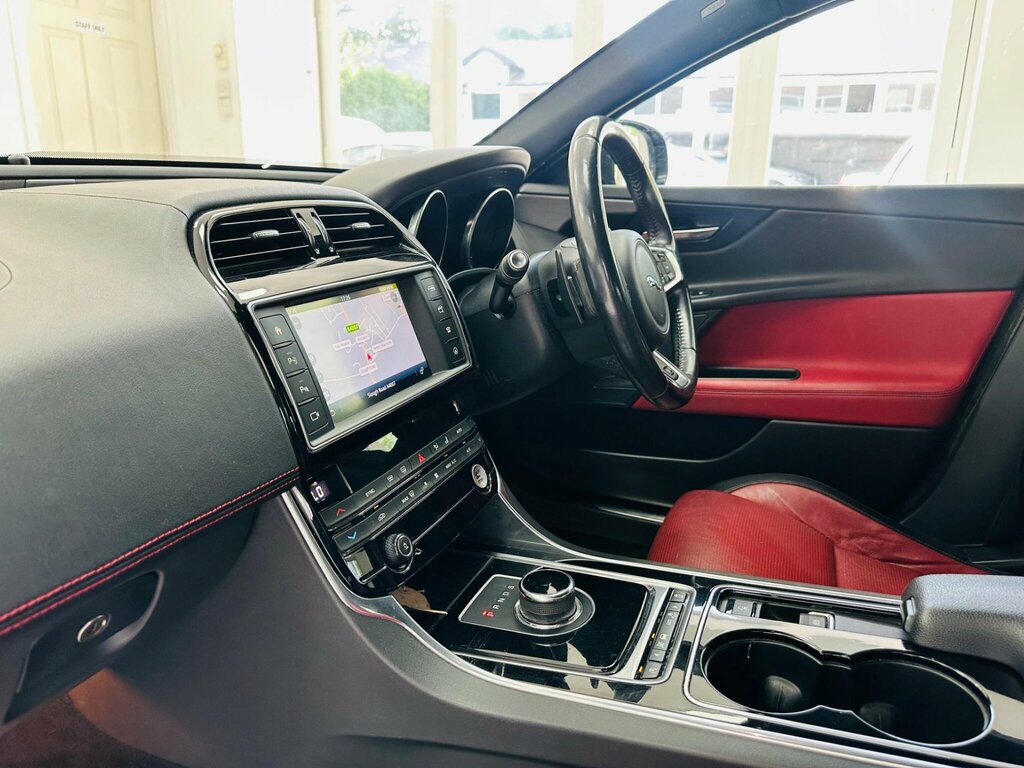Jaguar XE R-sport Grey #38