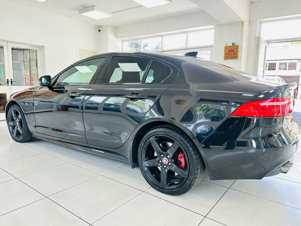 Jaguar XE 2.0D R-sport Awd Euro 6 Ss Black #5