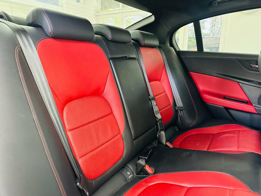 Jaguar XE R-sport Grey #28
