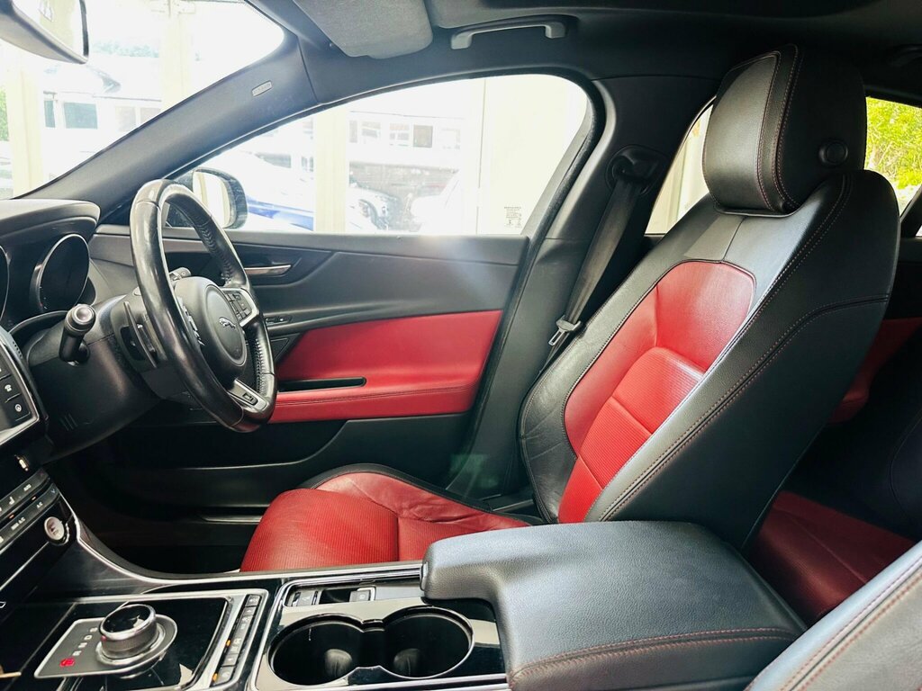 Jaguar XE R-sport Grey #37