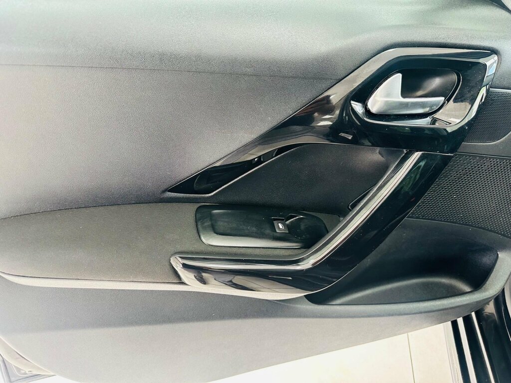 Peugeot 208 Puretech Allure Premium Grey #33