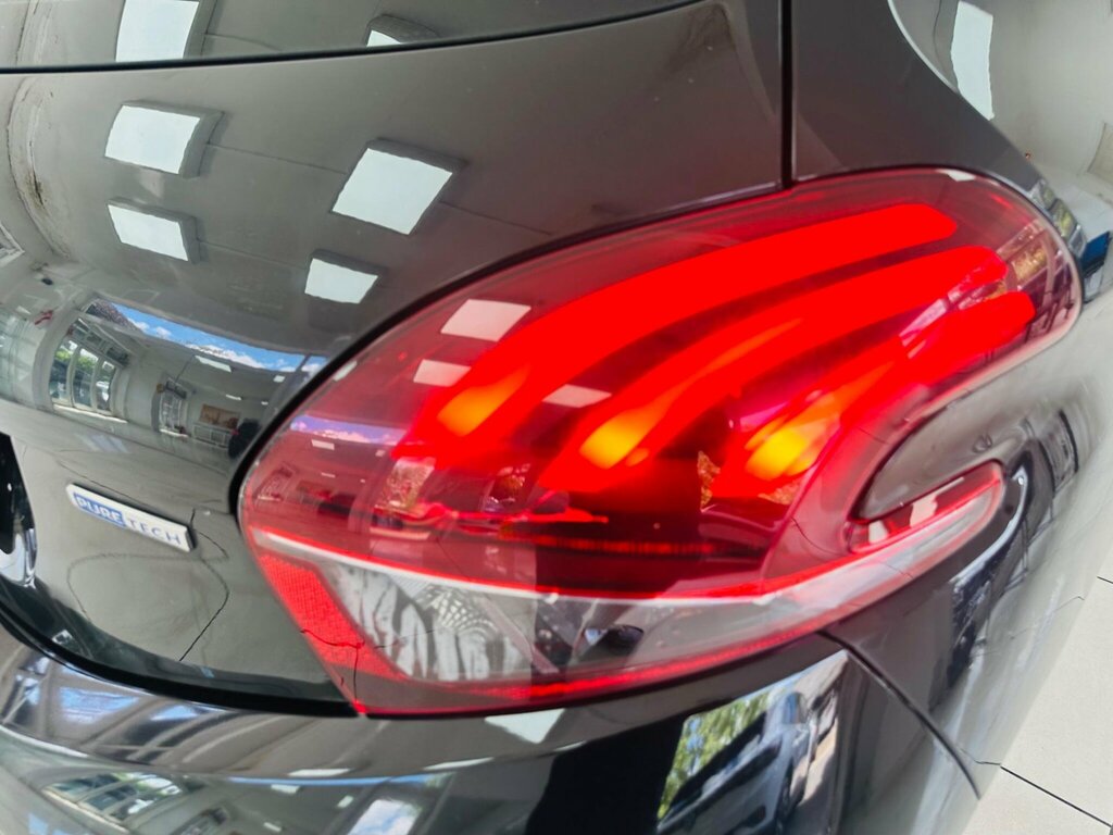 Peugeot 208 Puretech Allure Premium Grey #42