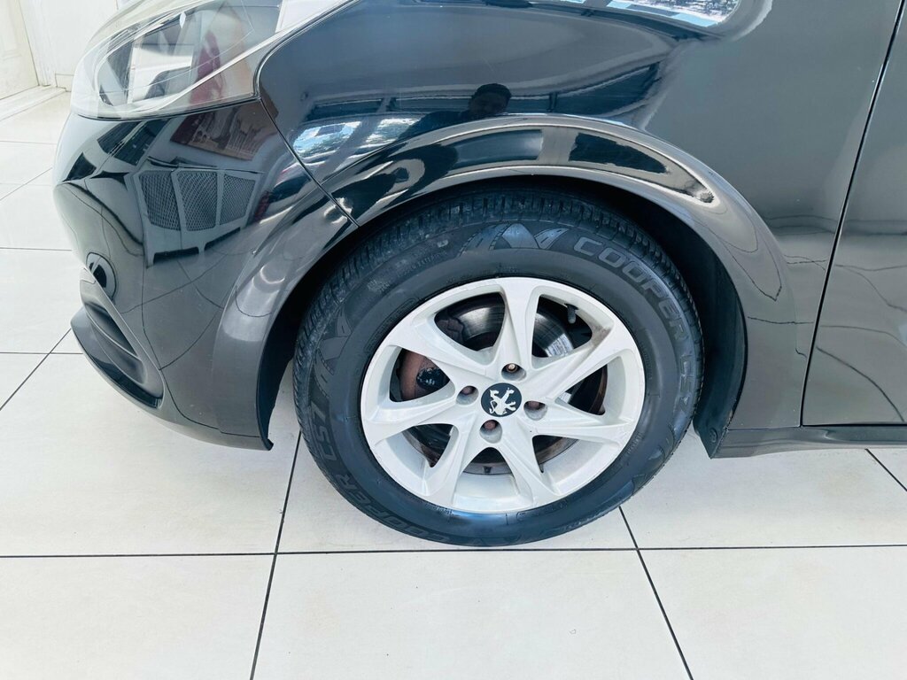 Peugeot 208 Puretech Allure Premium Grey #10