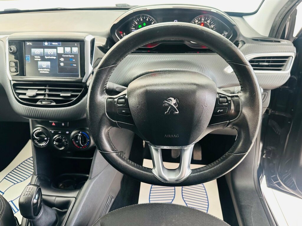 Peugeot 208 Puretech Allure Premium Grey #19