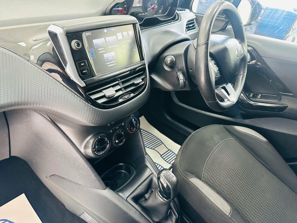 Peugeot 208 Puretech Allure Premium Grey #27