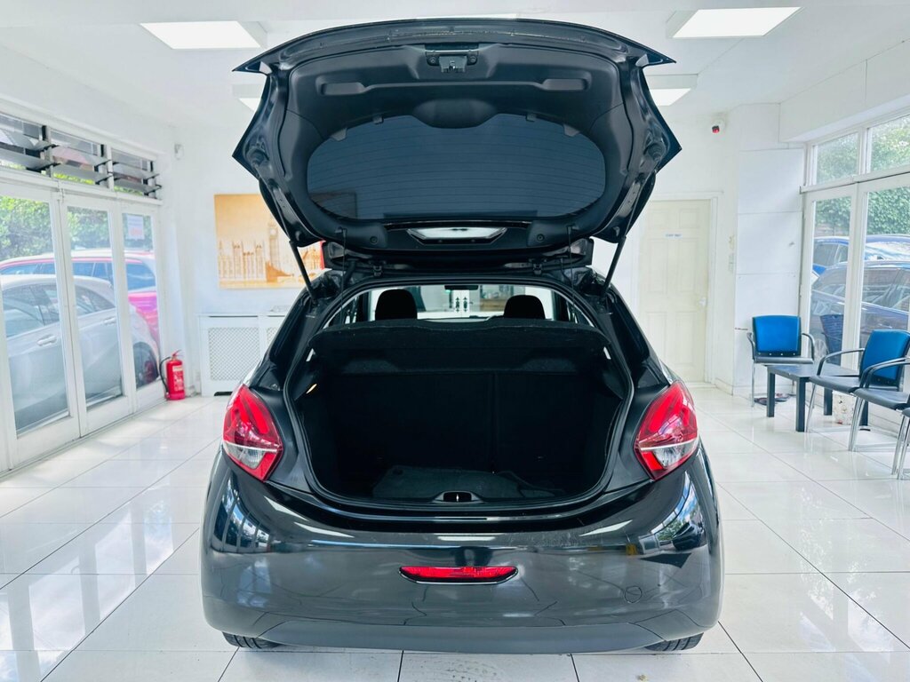 Peugeot 208 Puretech Allure Premium Grey #7
