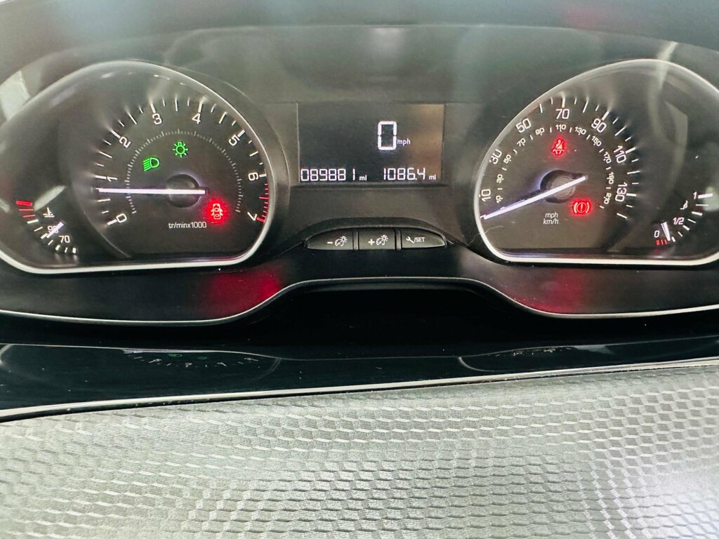 Peugeot 208 1.2 Puretech Active Euro 6 Black #4