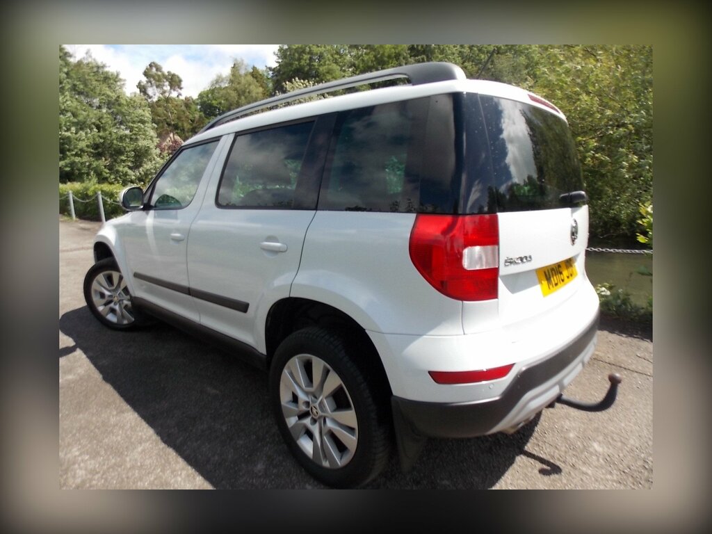 Skoda Yeti 2.0 Tdi Se L Outdoor 4Wd Euro 6 White #3