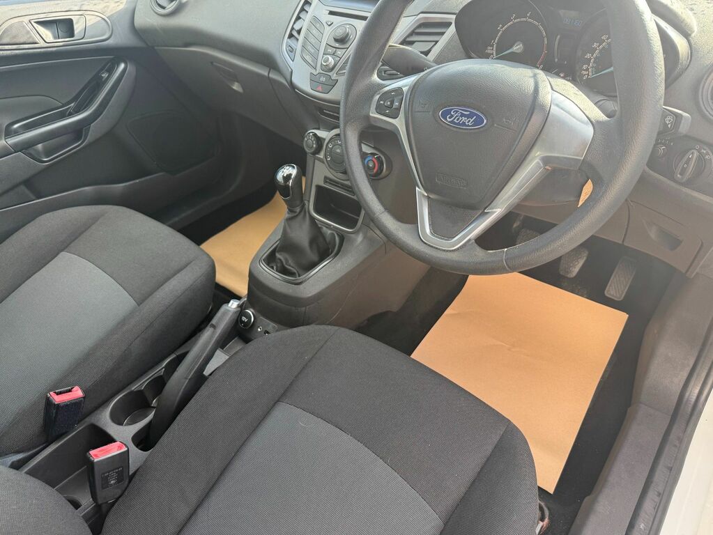 Ford Fiesta Hatchback White #1