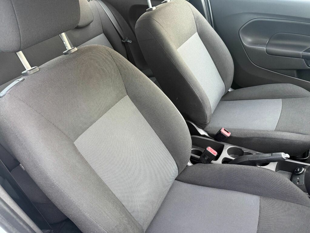 Ford Fiesta Hatchback White #6