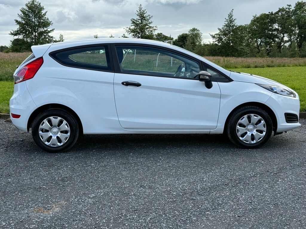 Ford Fiesta Hatchback White #10
