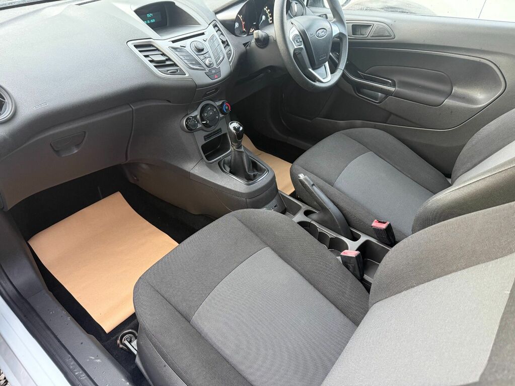 Ford Fiesta Hatchback White #3