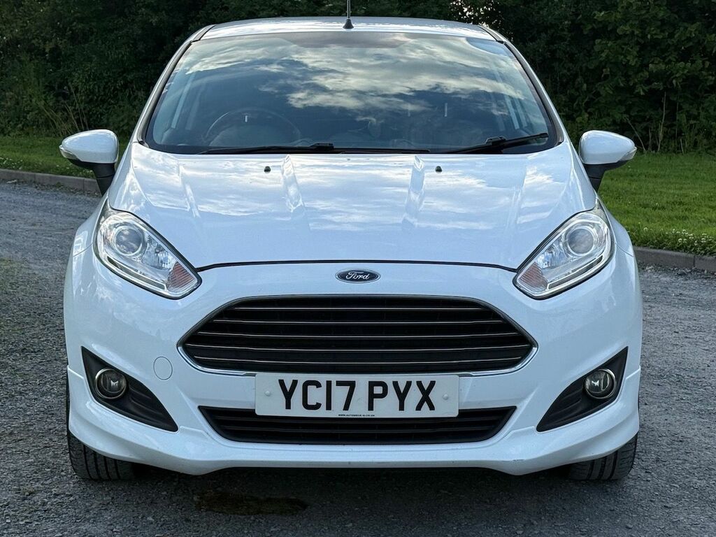 Ford Fiesta 2017 1.25 Zetec Hatchback Euro 6 YC17PYX White #3