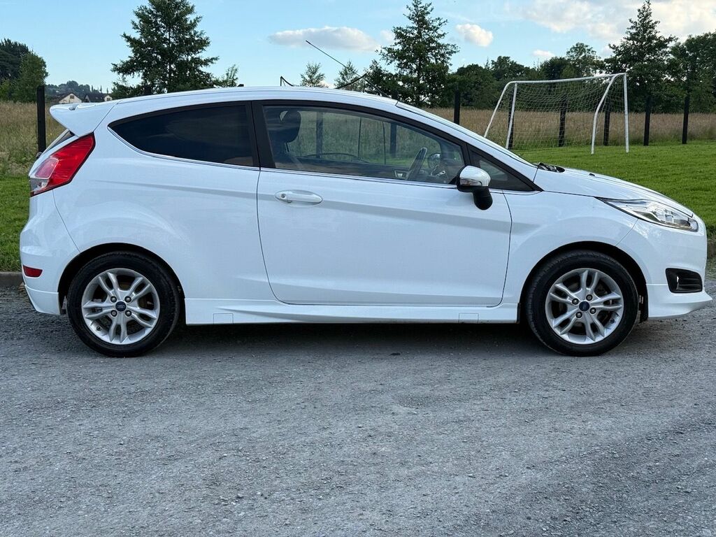 Ford Fiesta 2017 1.25 Zetec Hatchback Euro 6 YC17PYX White #5