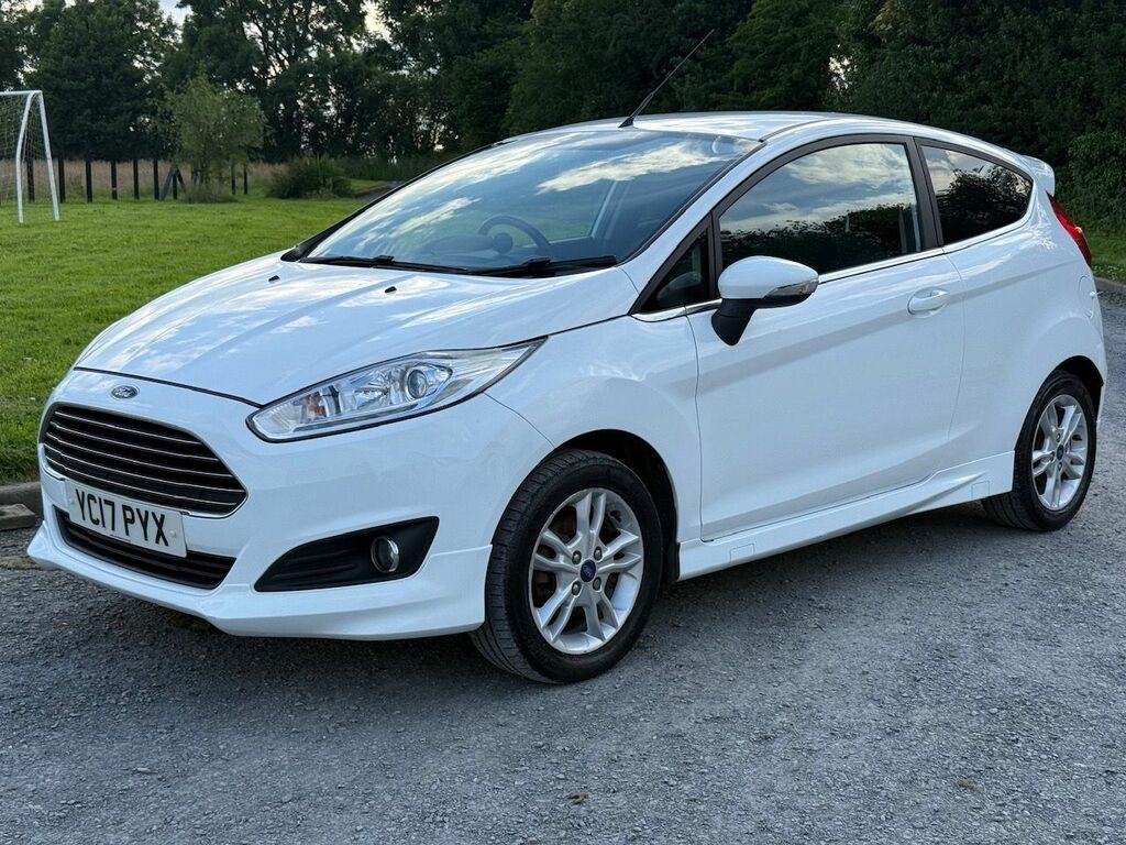 Ford Fiesta 2017 1.25 Zetec Hatchback Euro 6 White