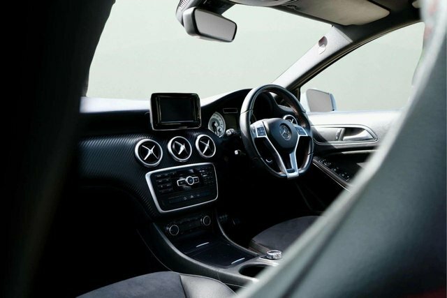Mercedes-Benz A Class 1.5 A180 Cdi Amg Black #21