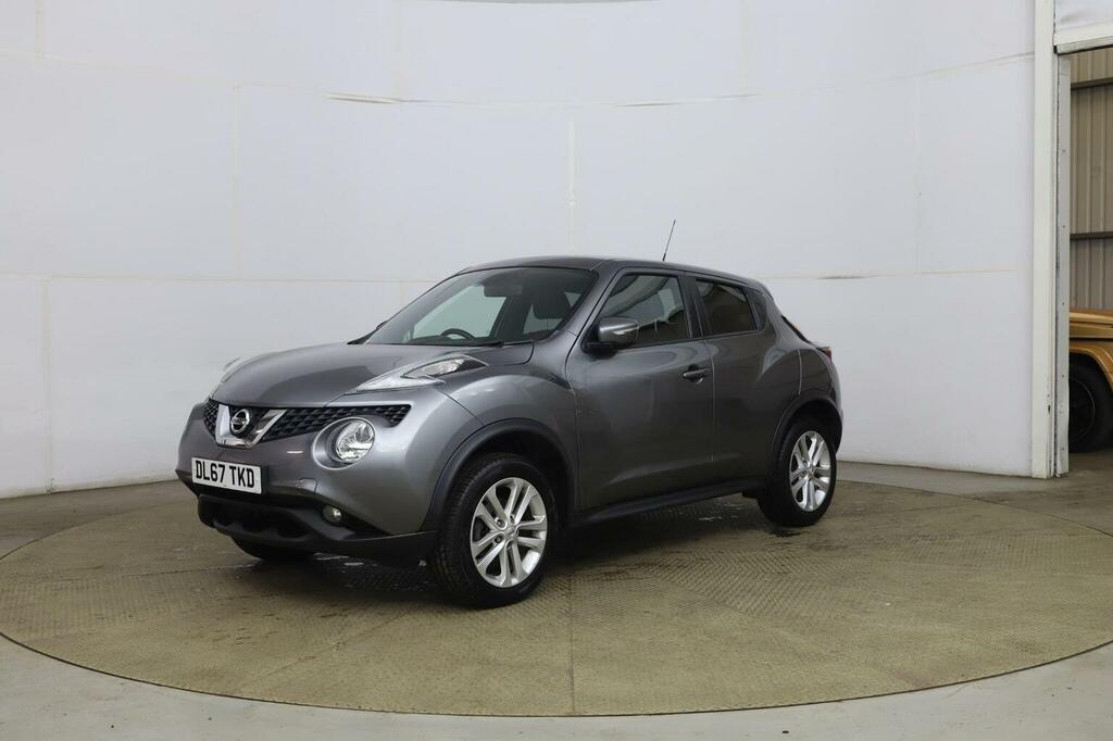 Nissan Juke Suv 1.6 N-connecta Xtron Euro 6 201767 Grey