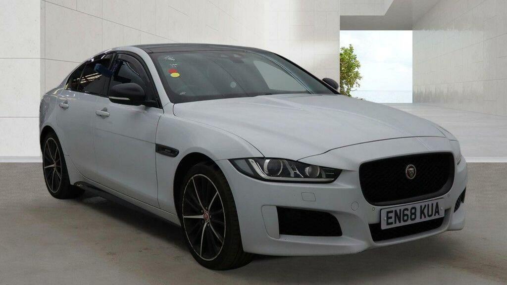 Jaguar XE 2.0D Landmark Awd Euro 6 Ss White #2