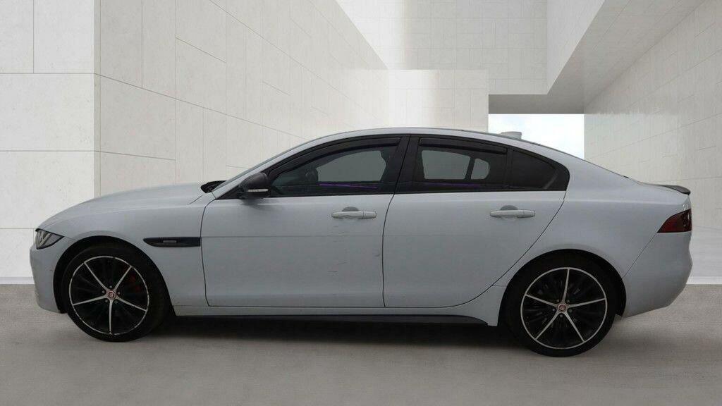 Jaguar XE 2.0D Landmark Awd Euro 6 Ss White #6