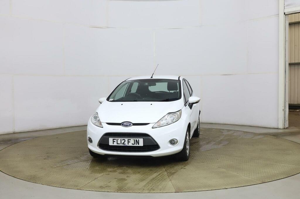 Ford Fiesta Hatchback 1.4 Tdci Dpf Zetec 201212 White #2