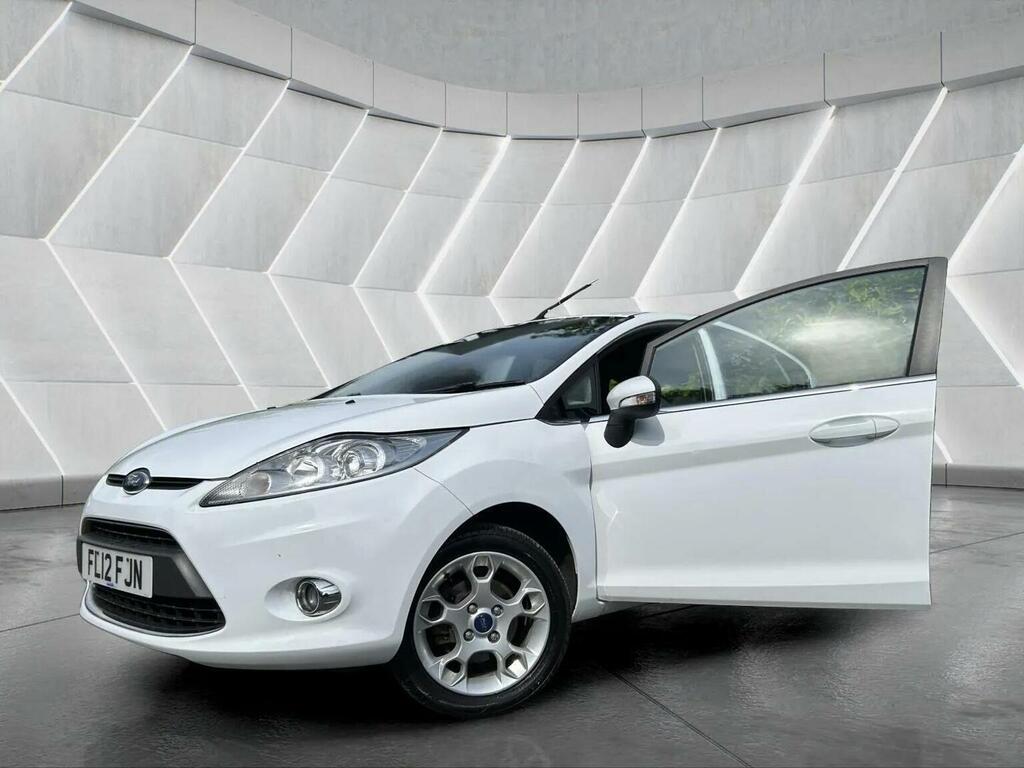 Ford Fiesta Hatchback 1.4 Tdci Dpf Zetec 201212 White #2