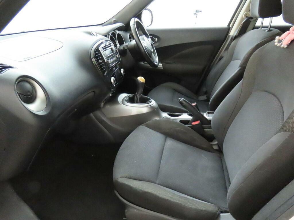 Nissan Juke Acenta Black #8